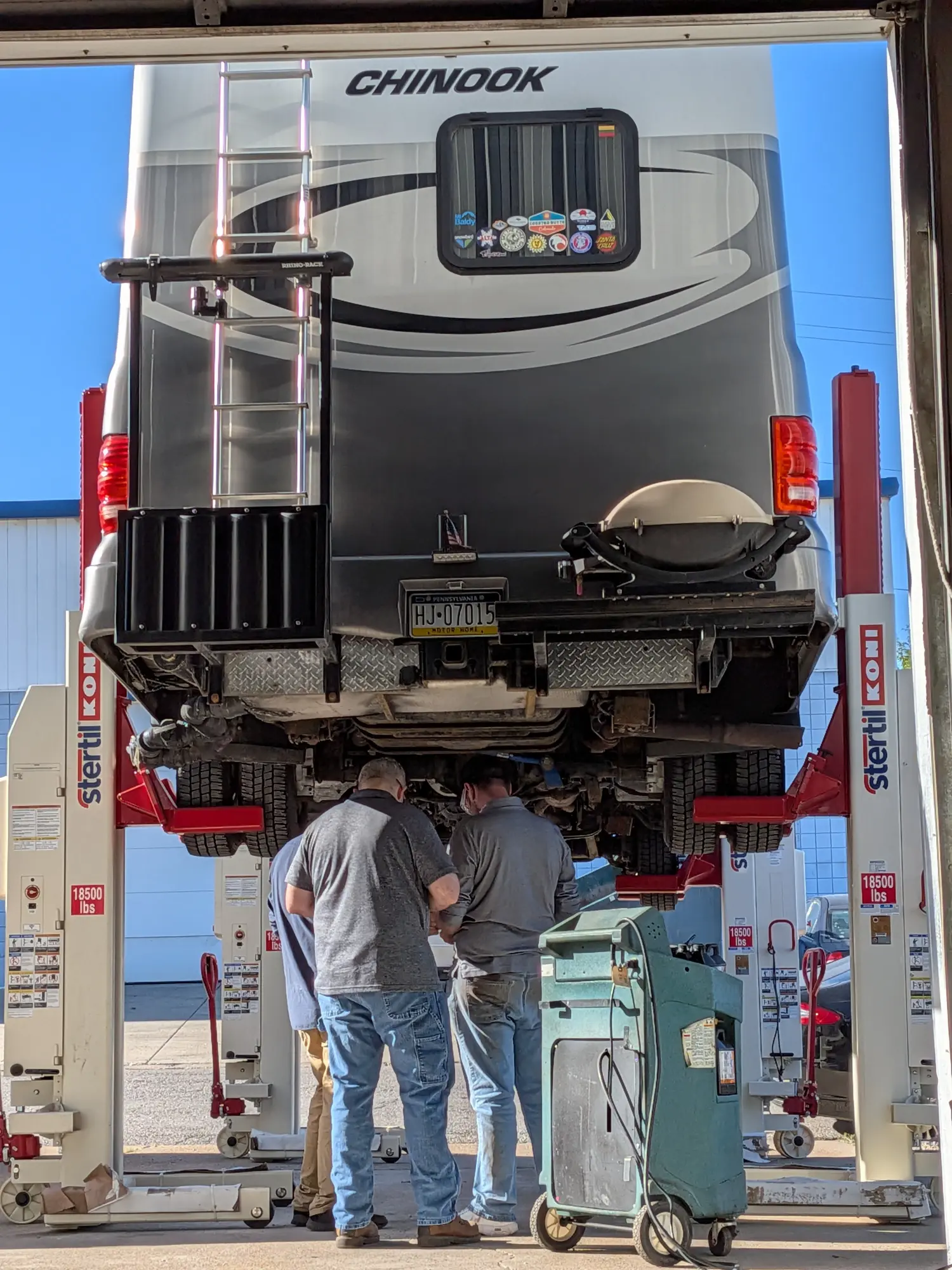 WARV team inspecting the rear of a Chinook RV